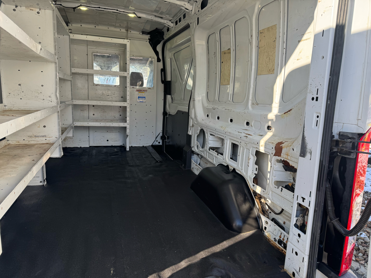 Ford Transit 250 Van Med. Roof w/Sliding Pass. 148-in. WB 2017