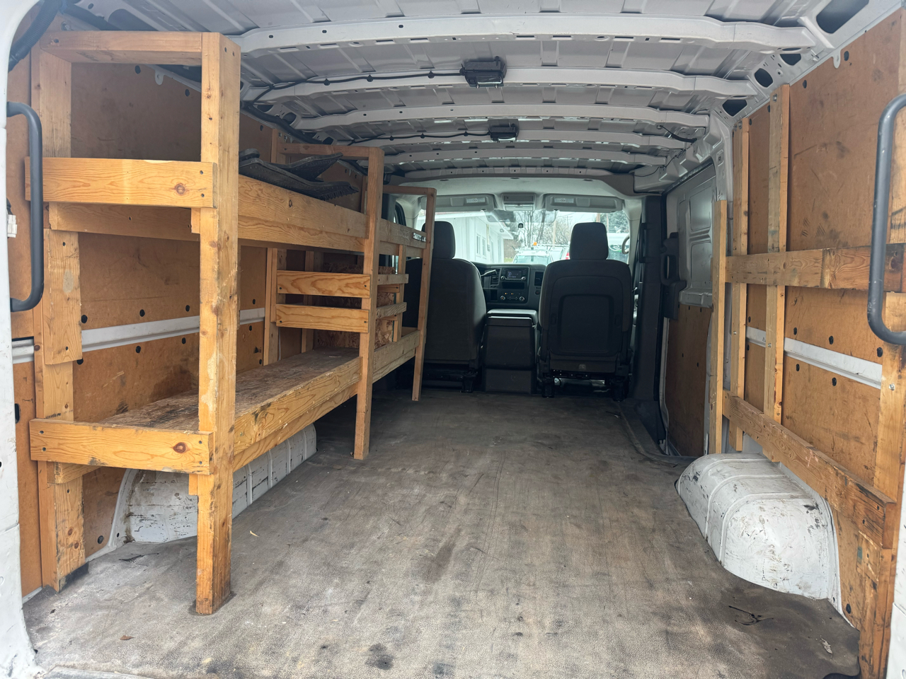 Nissan NV Cargo 2500 HD S V6 2018