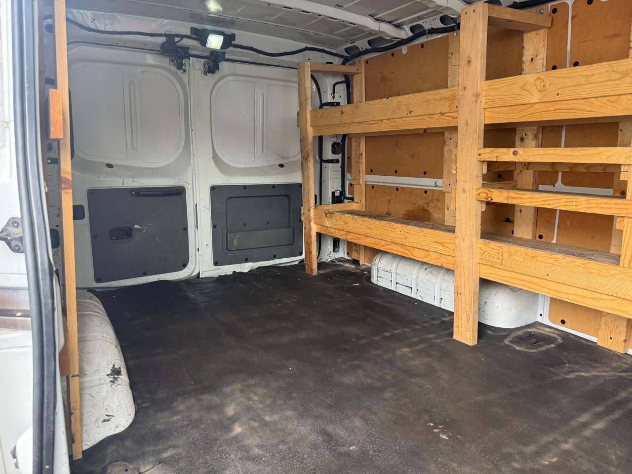 Nissan NV Cargo 2500 HD S V6 2018