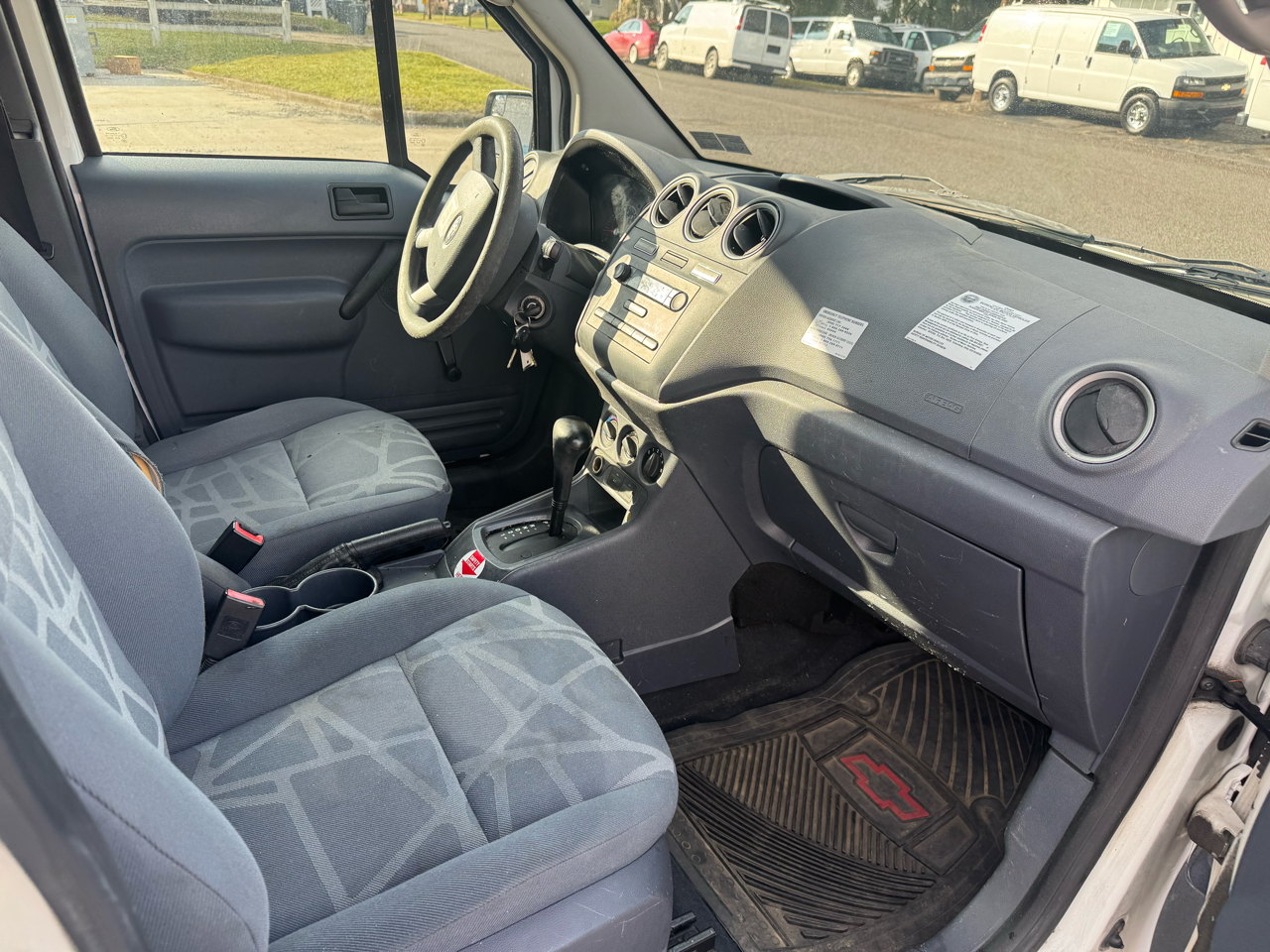 Ford Transit Connect XL with Side and Rear Door Glass 2012