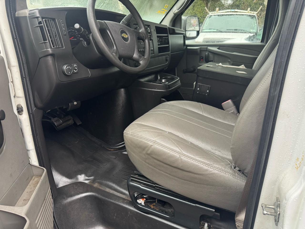 Chevrolet Express 2500 Cargo 2011