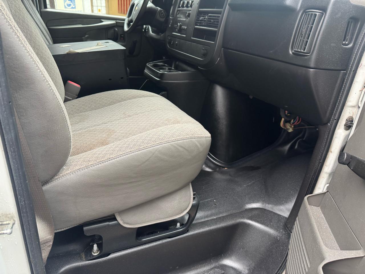 Chevrolet Express 2500 Cargo 2011