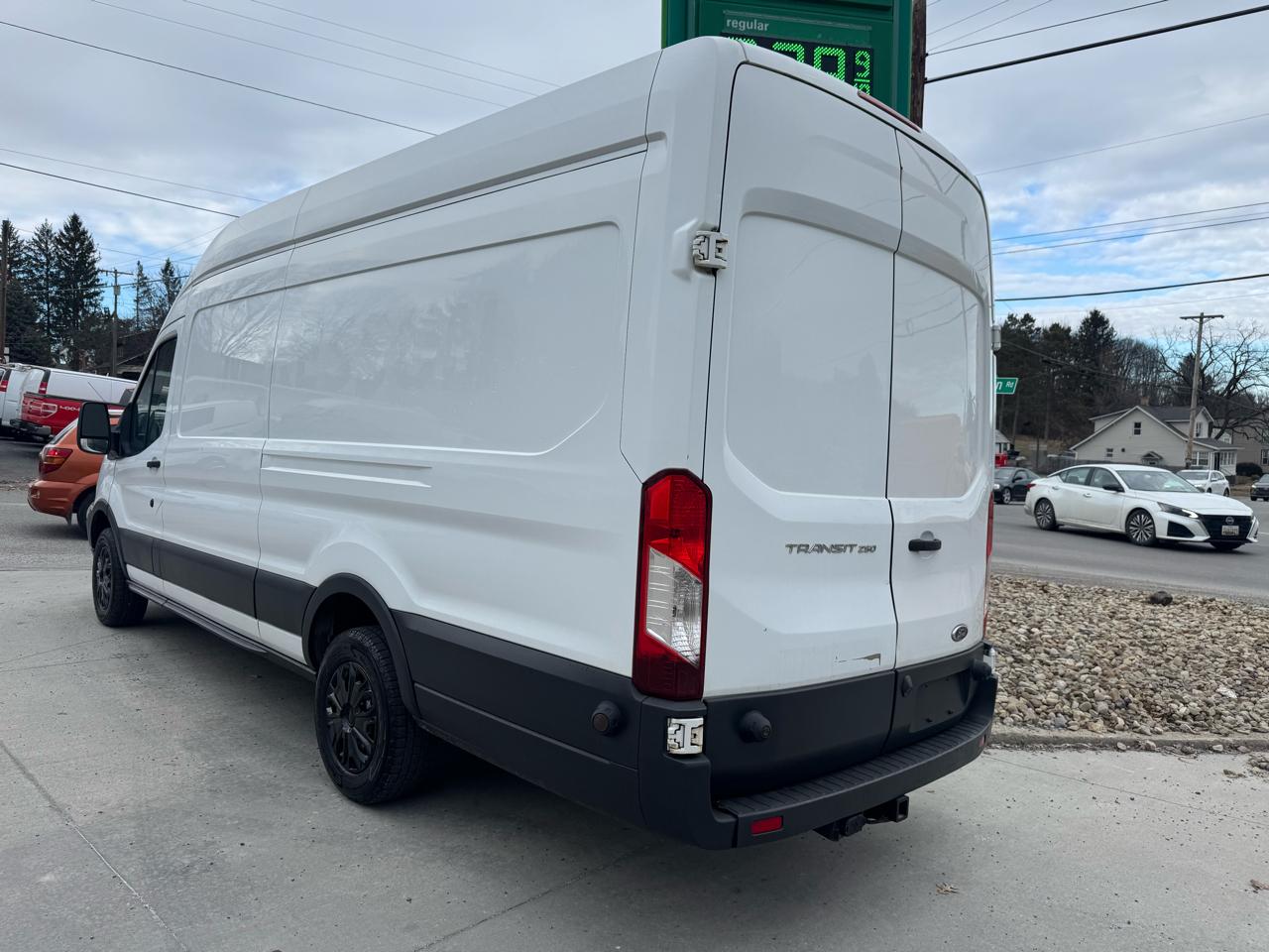 Ford Transit 250 Van High Roof w/Sliding Pass. 148-in. WB EL 2016