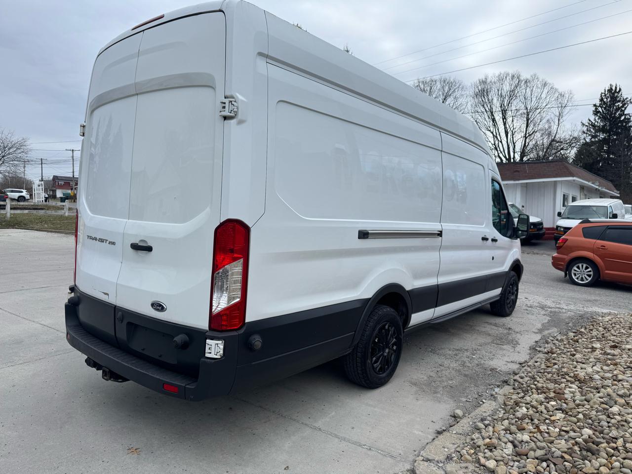 Ford Transit 250 Van High Roof w/Sliding Pass. 148-in. WB EL 2016
