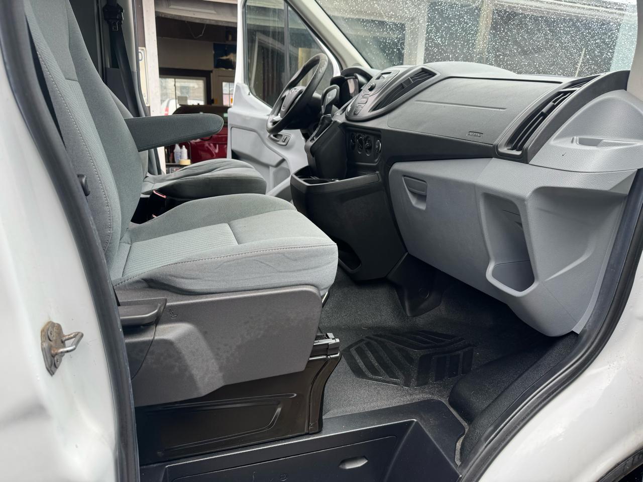 Ford Transit 250 Van High Roof w/Sliding Pass. 148-in. WB EL 2016