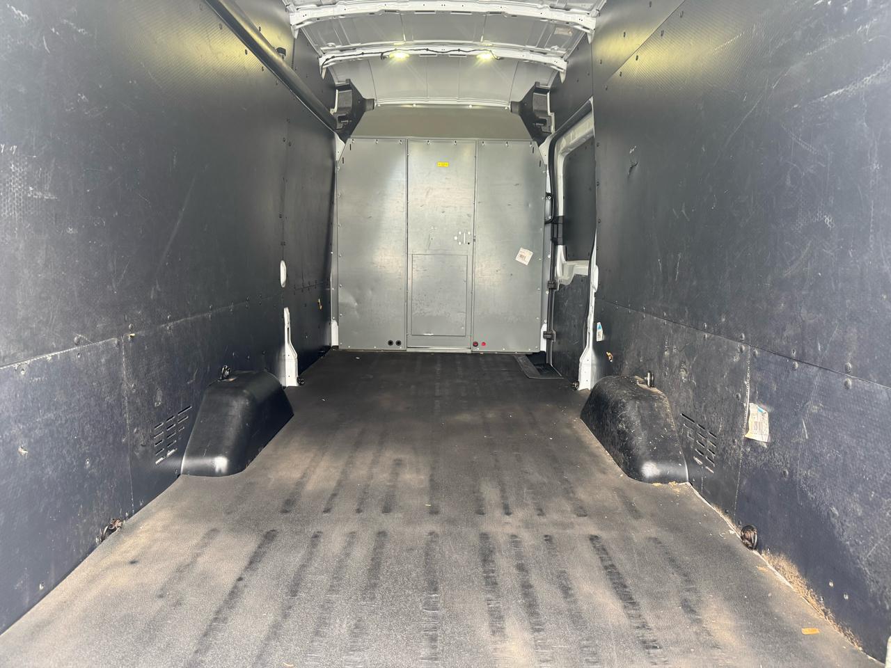 Ford Transit 250 Van High Roof w/Sliding Pass. 148-in. WB EL 2016