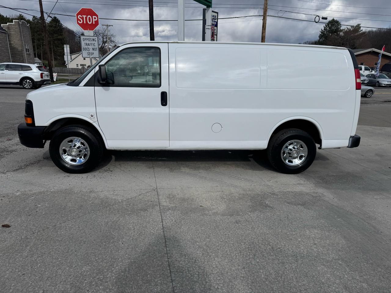 Chevrolet Express 2500 Cargo 2011
