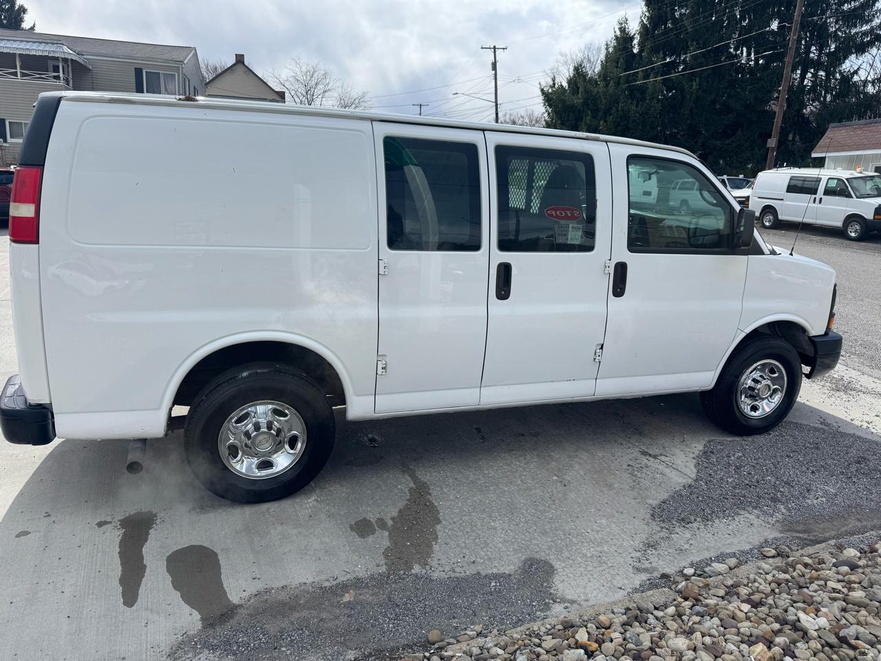 Chevrolet Express 2500 Cargo 2011
