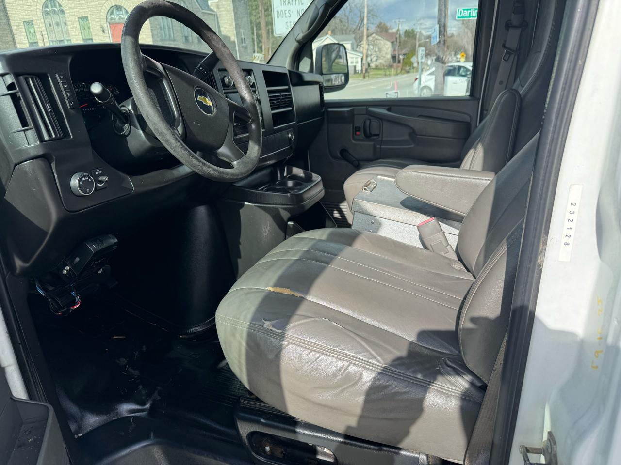 Chevrolet Express 2500 Cargo 2011