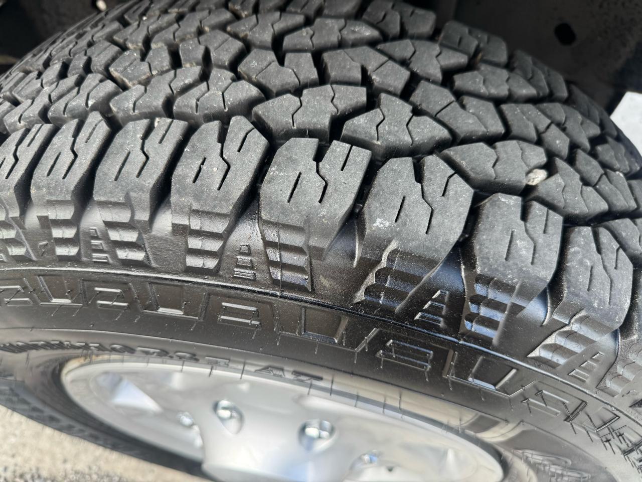 Ford Econoline E-350 Super Duty Extended 2012