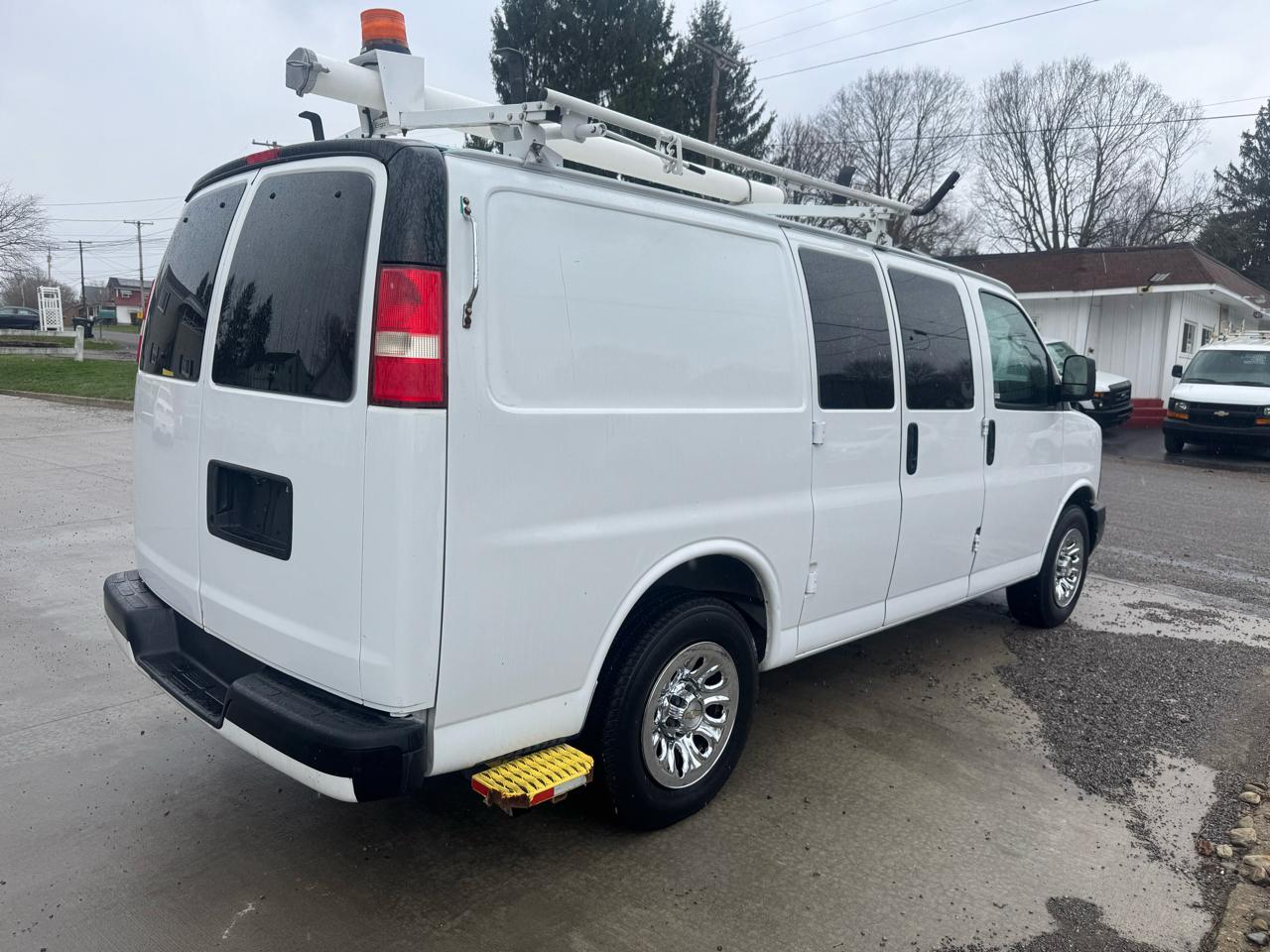 Chevrolet Express 1500 Cargo 2012