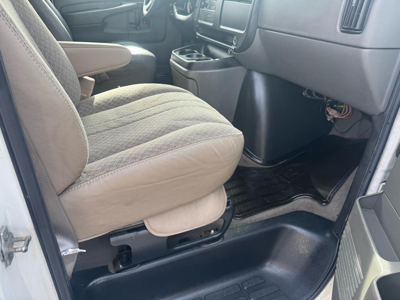 Chevrolet Express LS 1500 AWD 2007