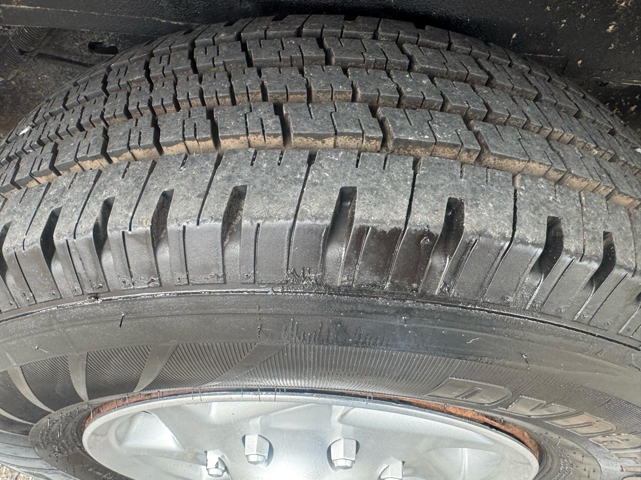 Ford Econoline E-350 XLT Super Duty Extended 2013