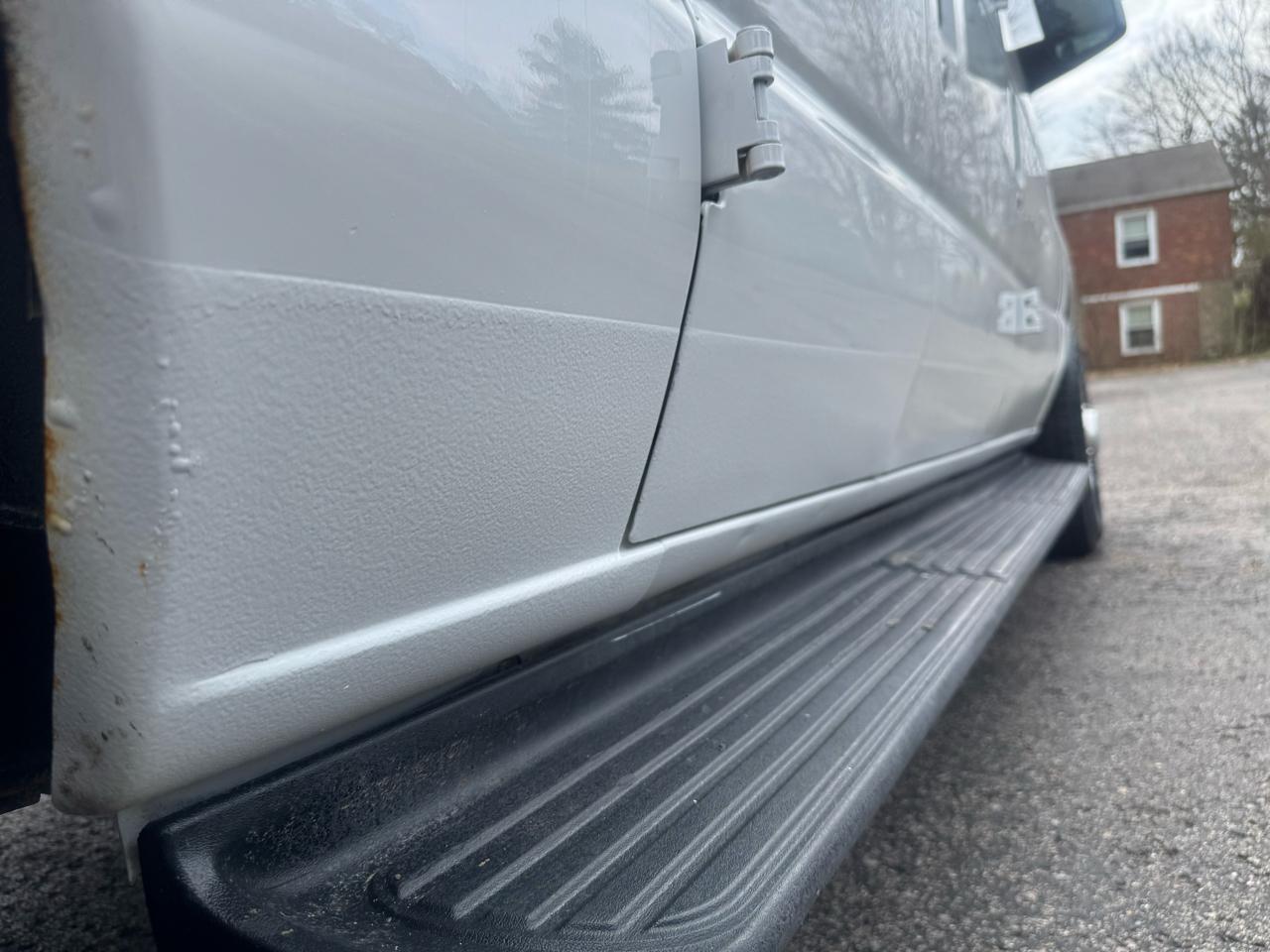 Ford Econoline E-350 XLT Super Duty Extended 2013