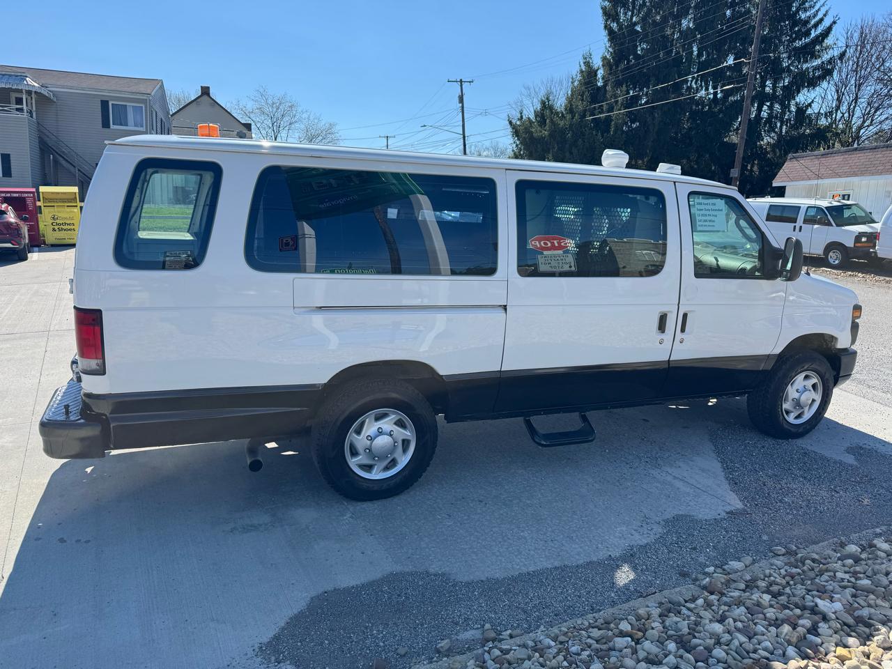 Ford Econoline E350 Super Duty Extended 2008