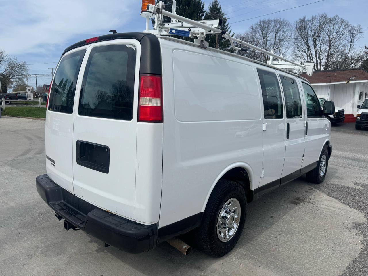 Chevrolet Express 2500 Cargo 2012