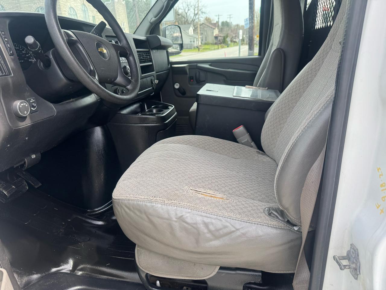 Chevrolet Express 2500 Cargo 2012