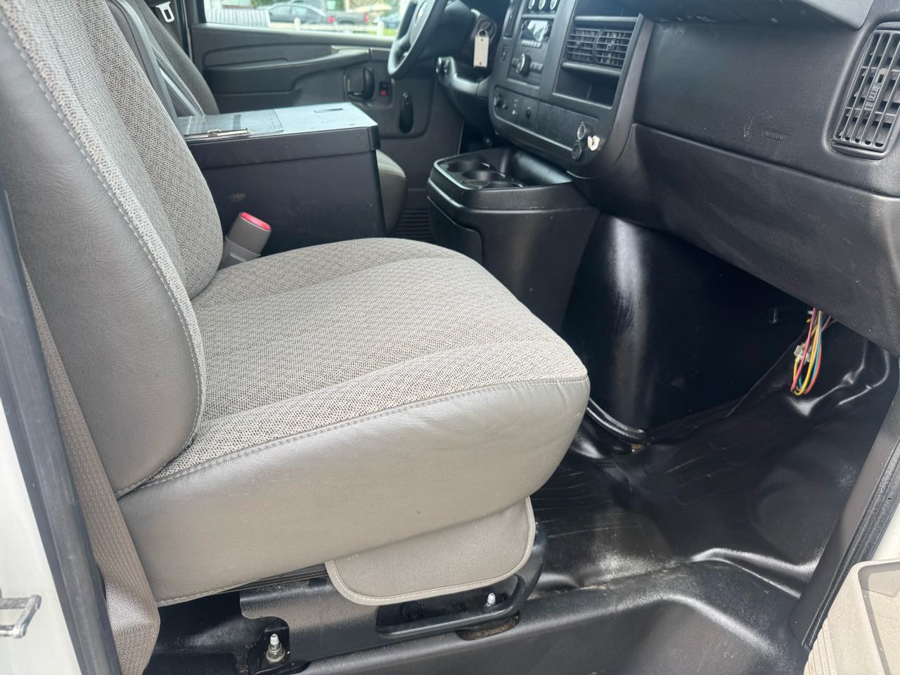 Chevrolet Express 2500 Cargo 2012