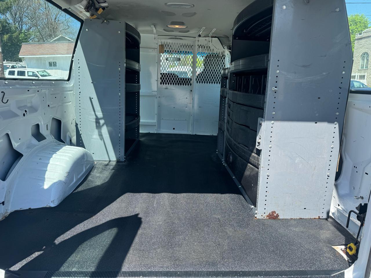 Ford Econoline E-250 2012