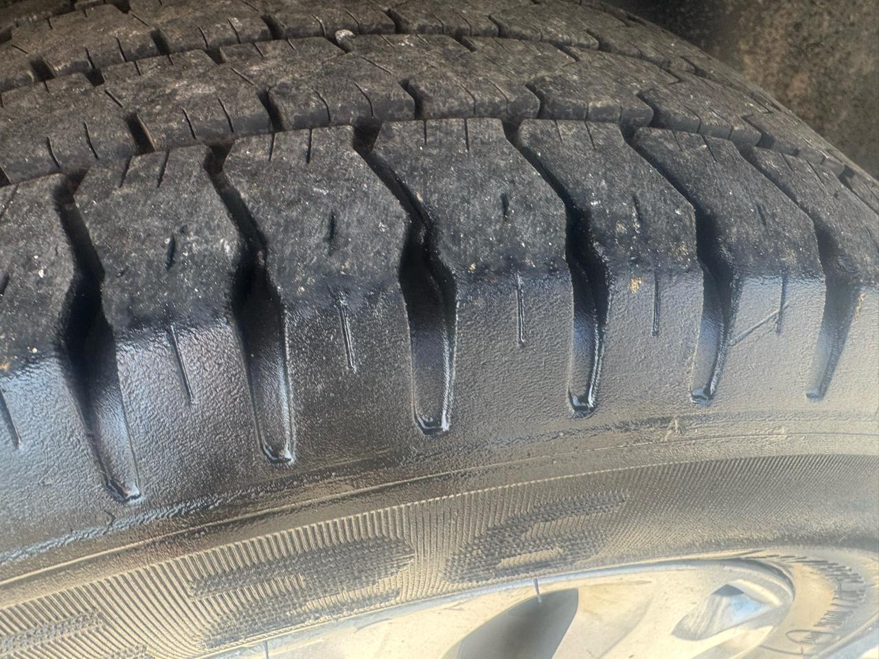 Ford Transit Connect XL with Side and Rear Door Glass 2012