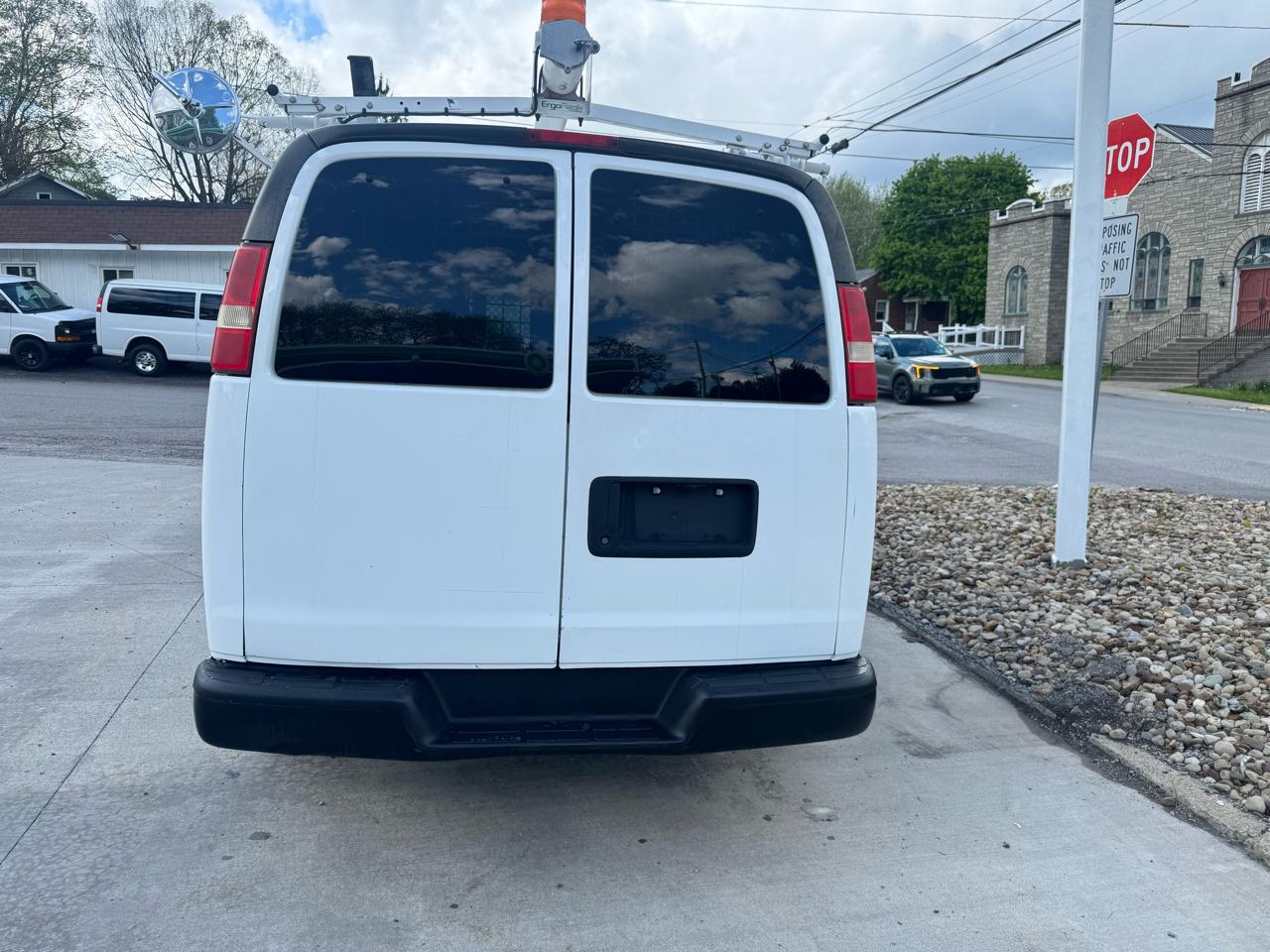 Chevrolet Express 1500 Cargo 2011