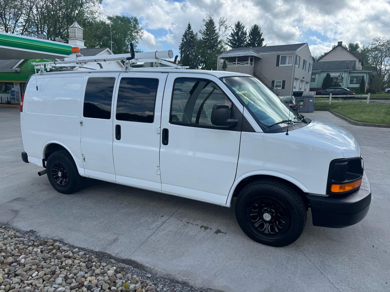 Chevrolet Express 1500 Cargo 2011