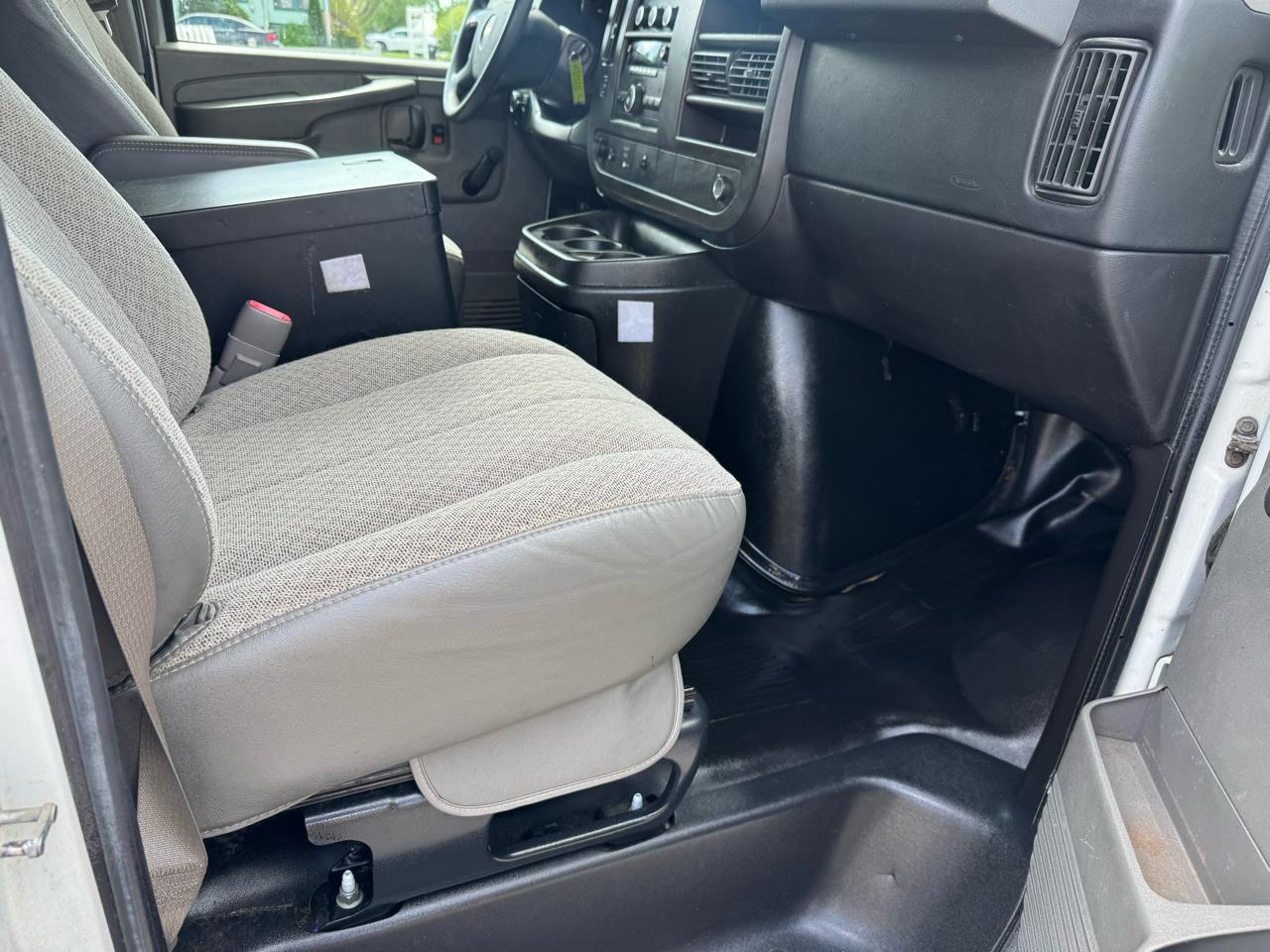 Chevrolet Express 2500 Cargo 2012