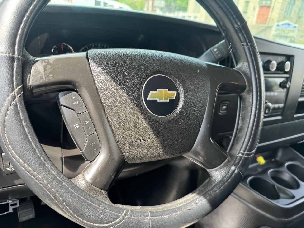 Chevrolet Express 3500 Cargo Extended 2011