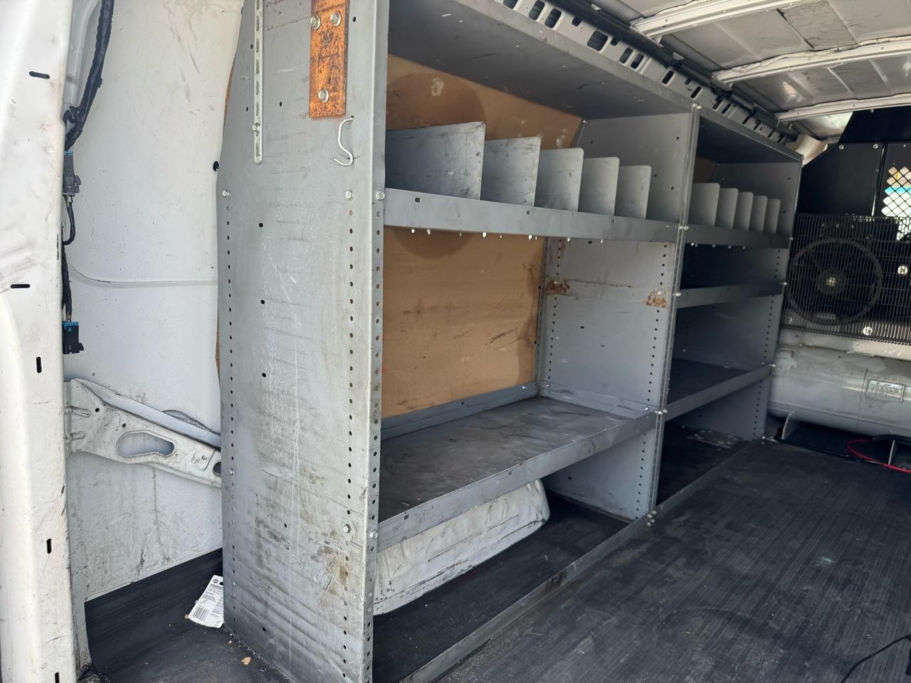 Chevrolet Express 3500 Cargo Extended 2011