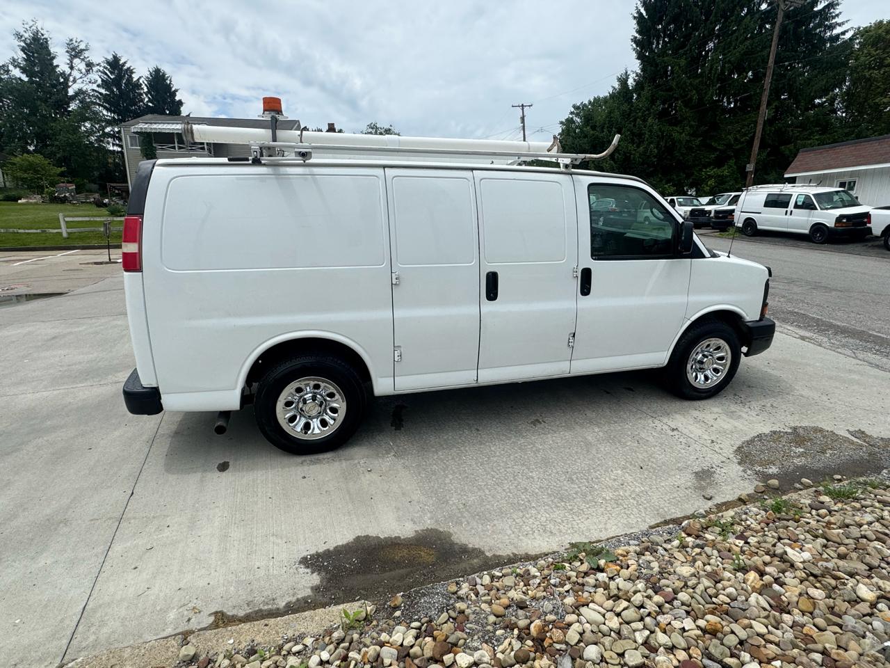 Chevrolet Express 1500 Cargo 2010