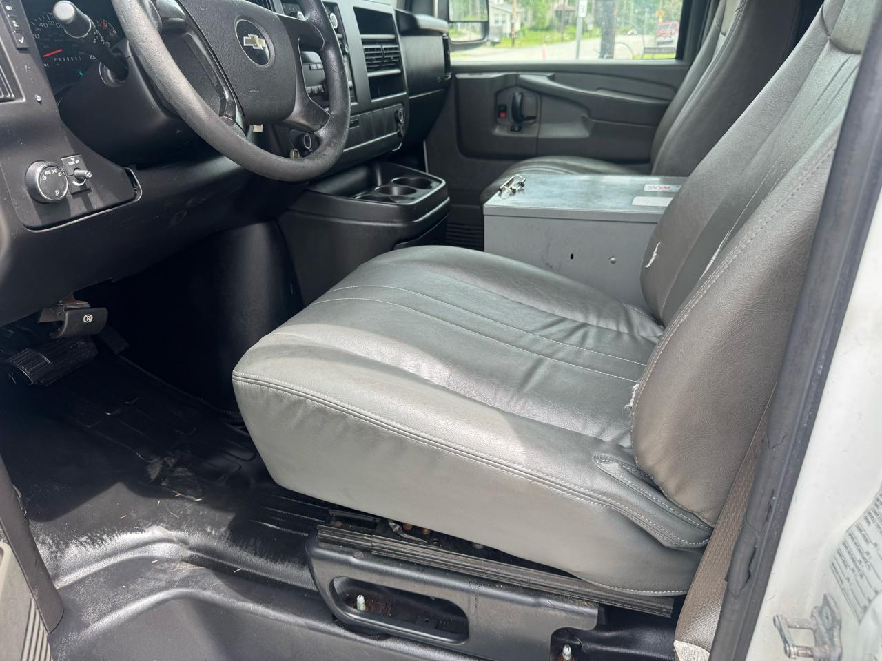 Chevrolet Express 1500 Cargo 2010