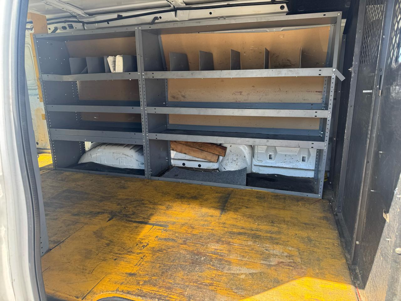 Ford Econoline E-350 Super Duty Extended 2012