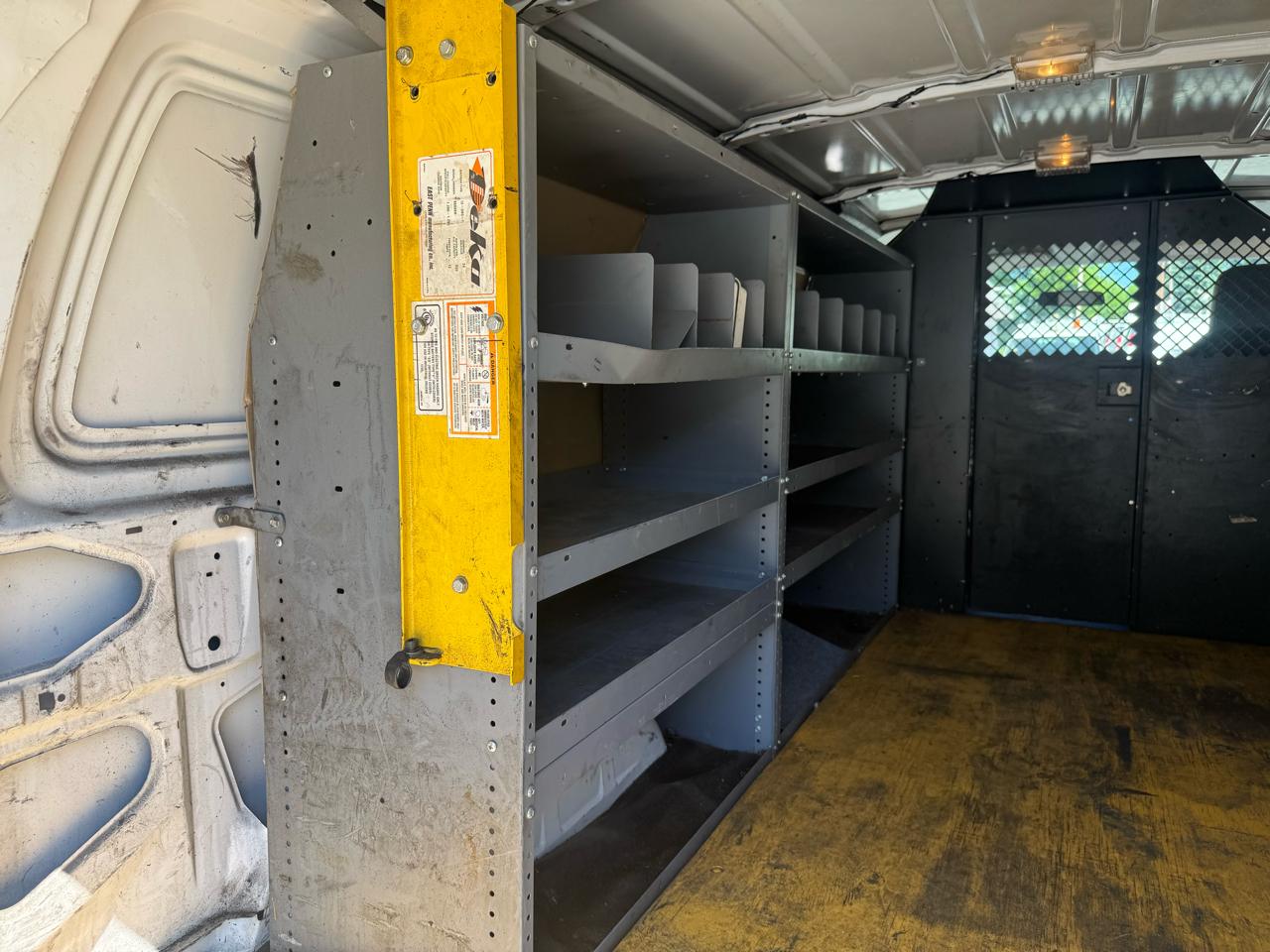 Ford Econoline E-350 Super Duty Extended 2012