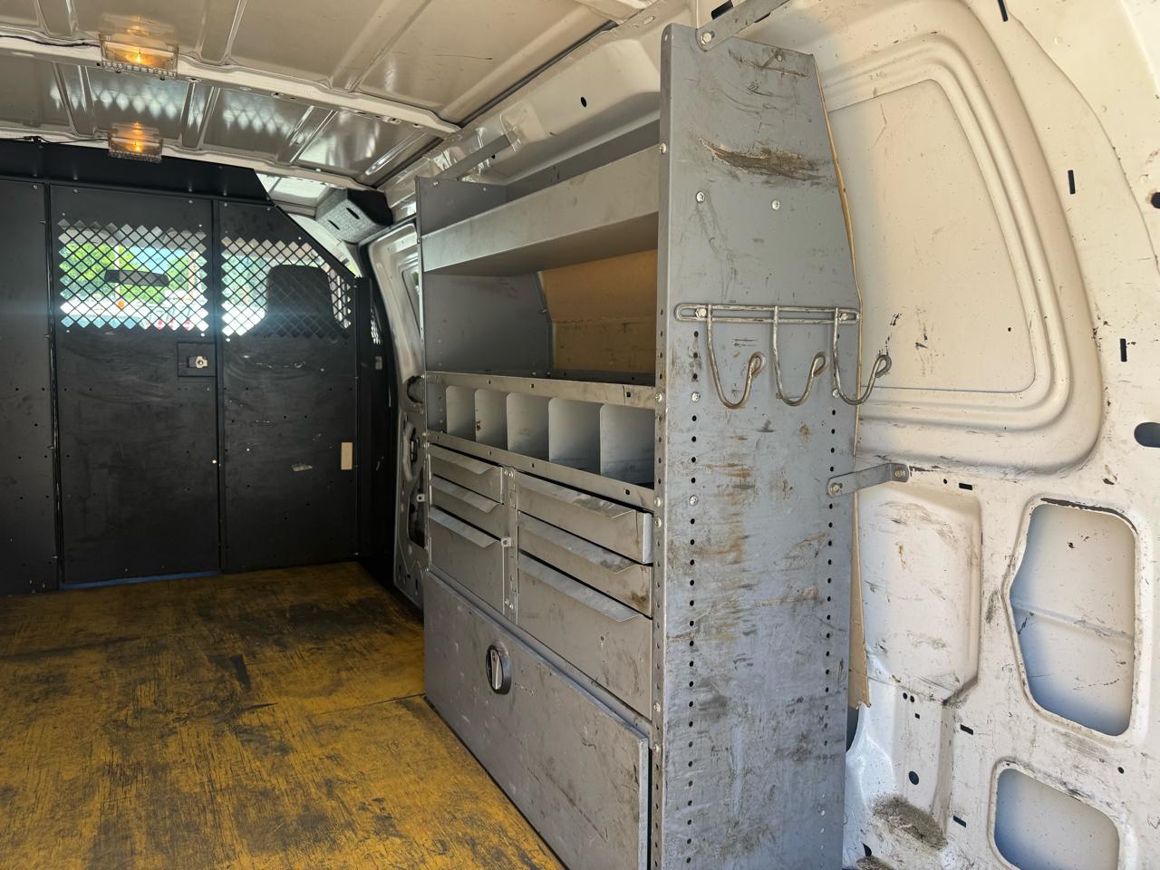 Ford Econoline E-350 Super Duty Extended 2012
