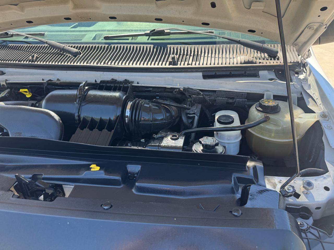 Ford Econoline E-350 Super Duty Extended 2012