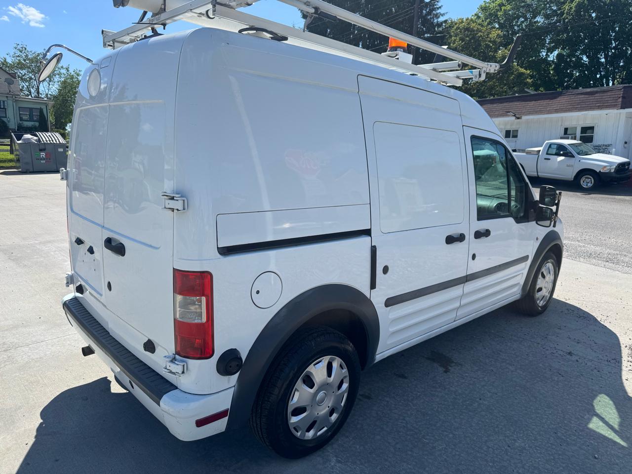 Ford Transit Connect XLT with Rear Door Glass 2010