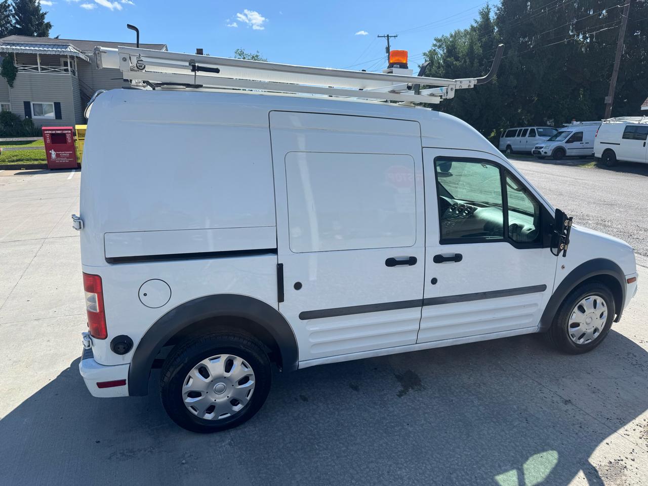 Ford Transit Connect XLT with Rear Door Glass 2010