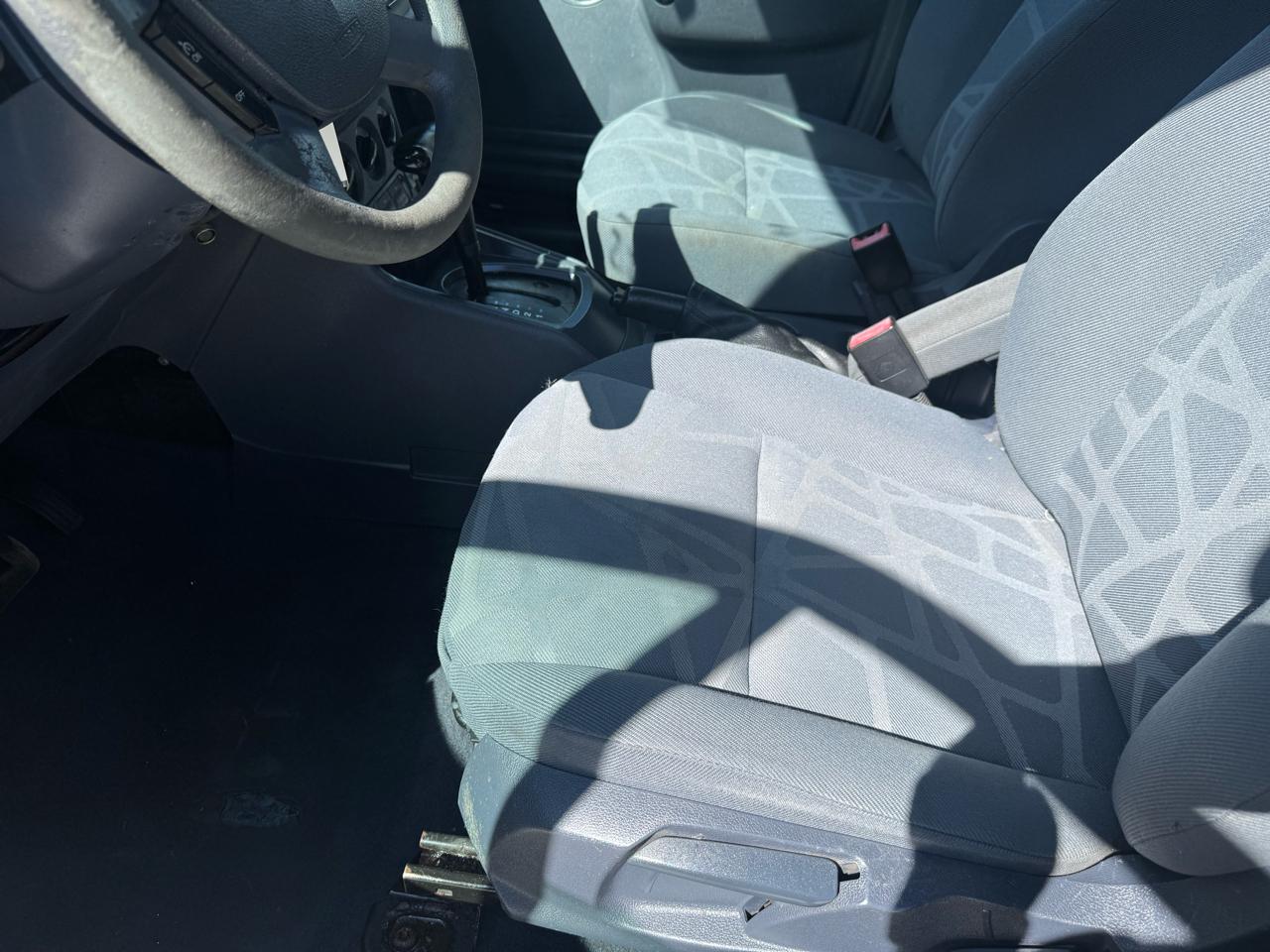 Ford Transit Connect XLT with Rear Door Glass 2010