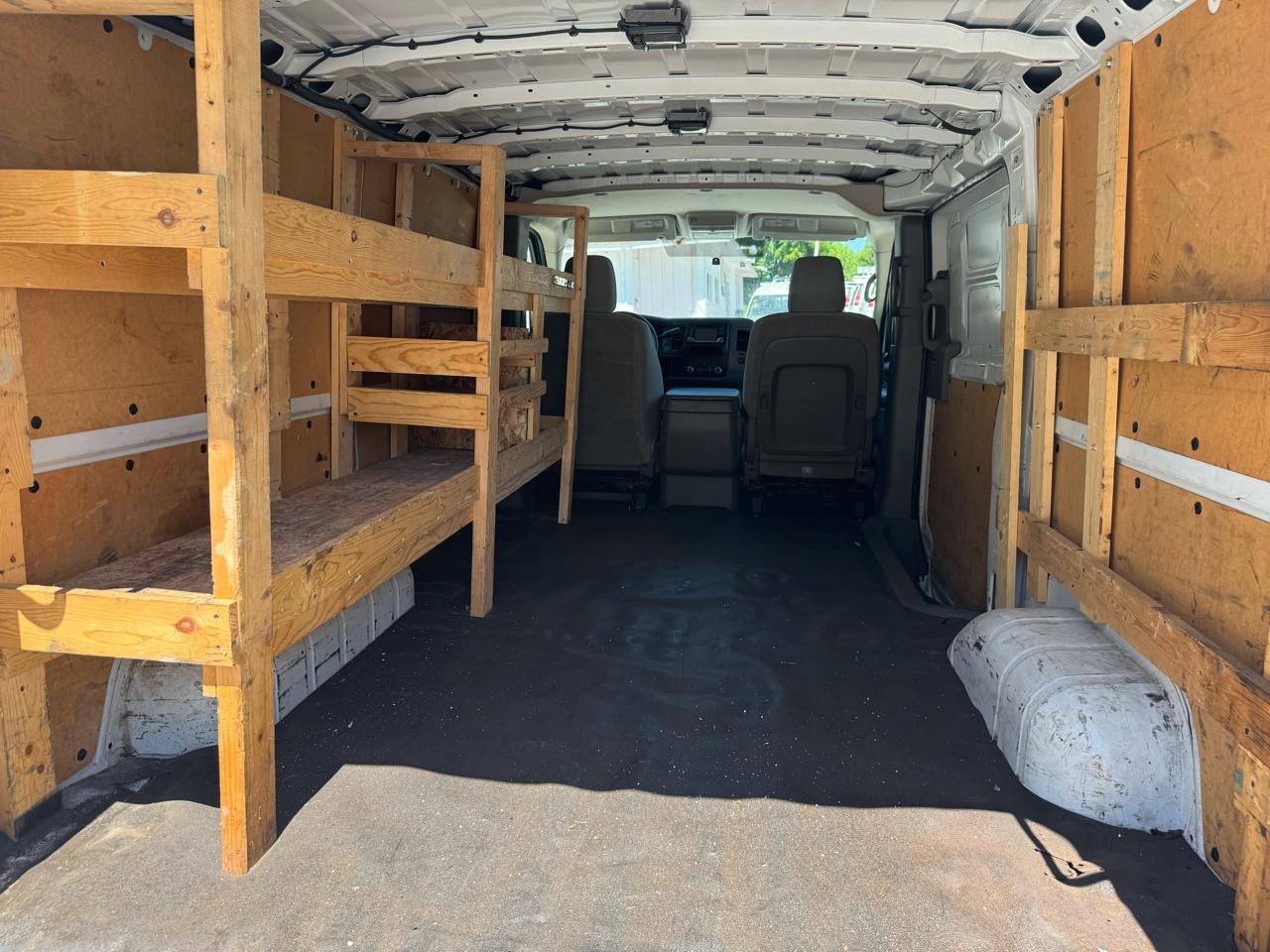 Nissan NV Cargo 2500 HD S V6 2018