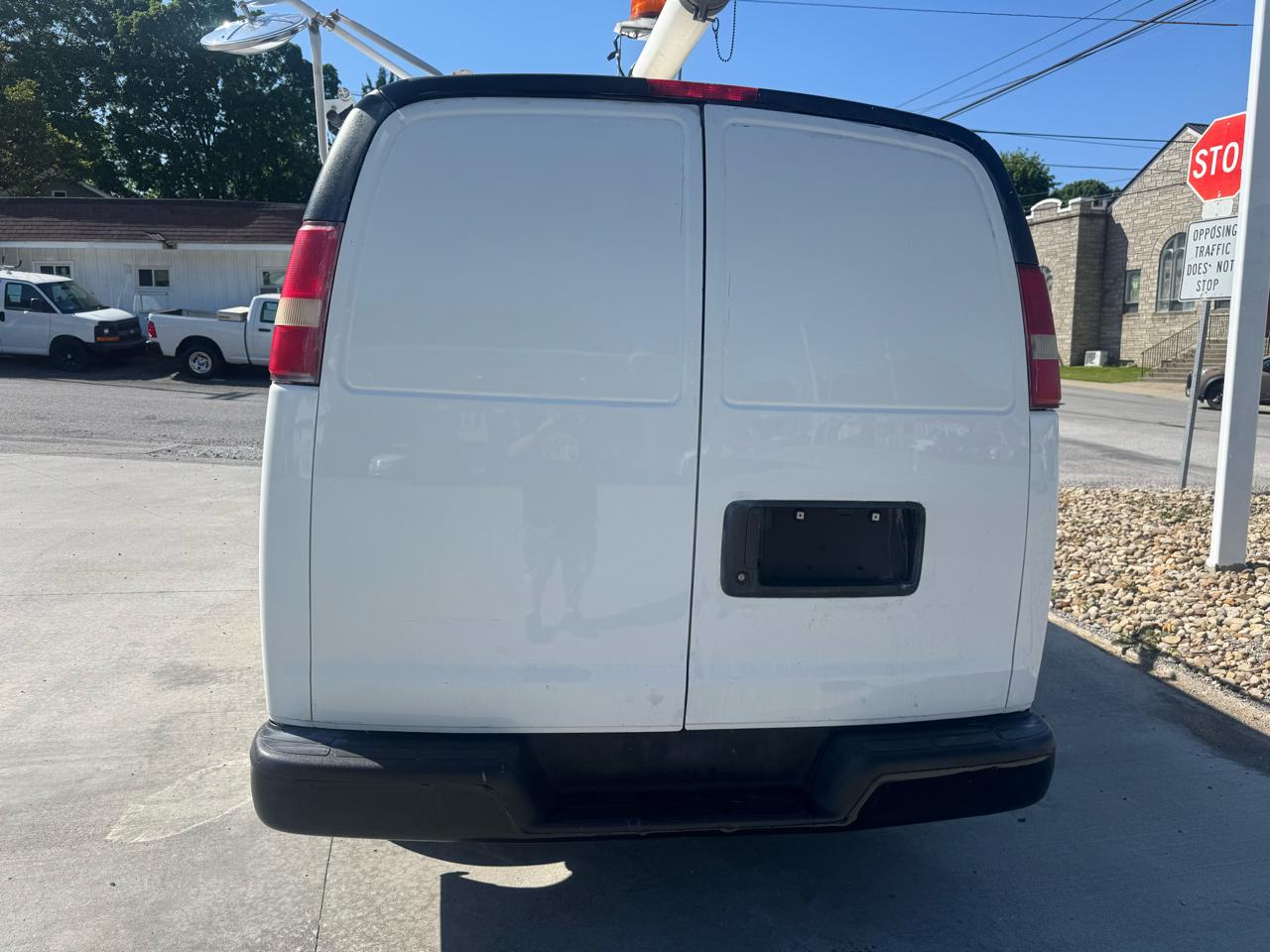 Chevrolet Express 1500 Cargo 2010