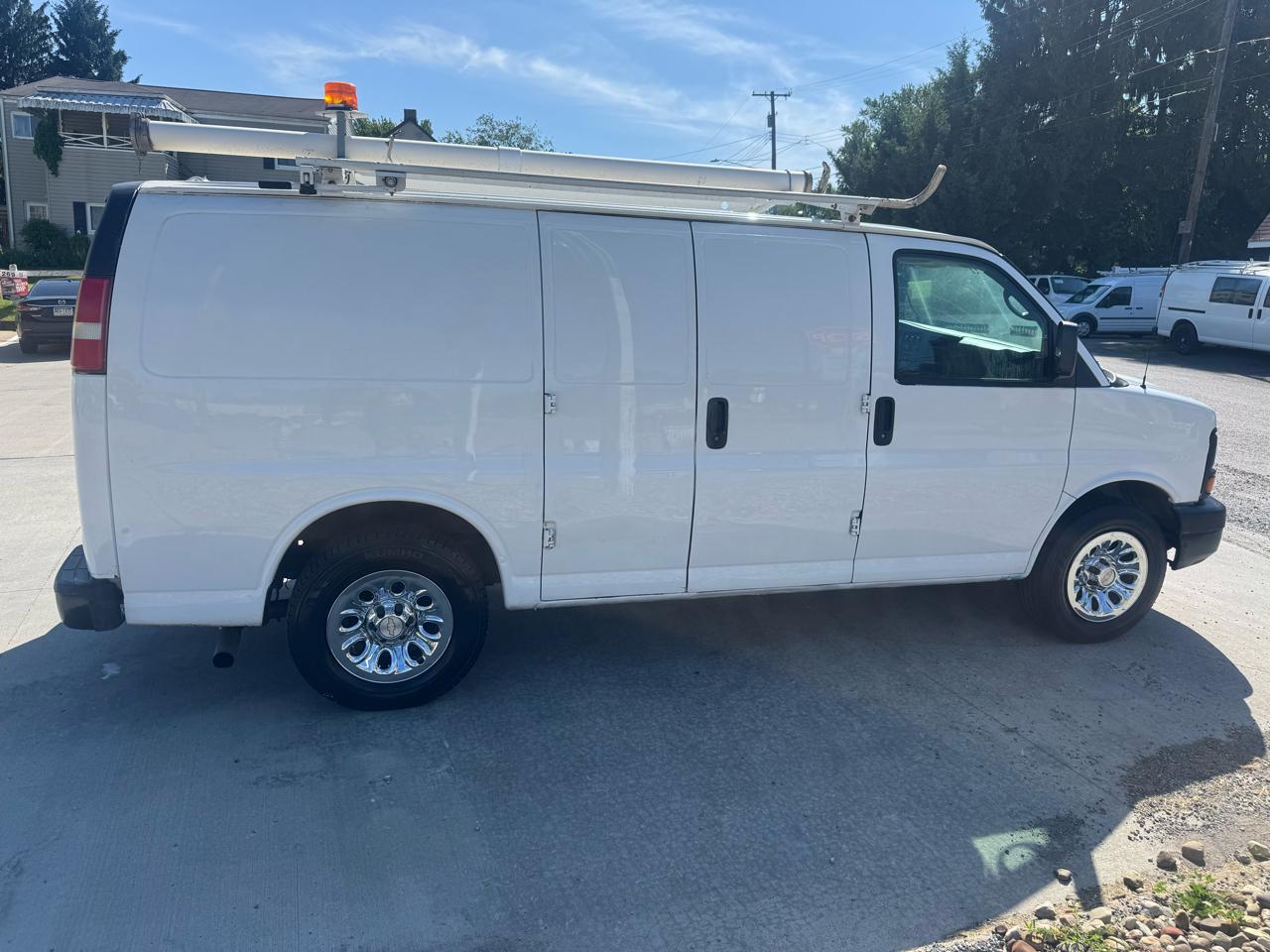 Chevrolet Express 1500 Cargo 2010