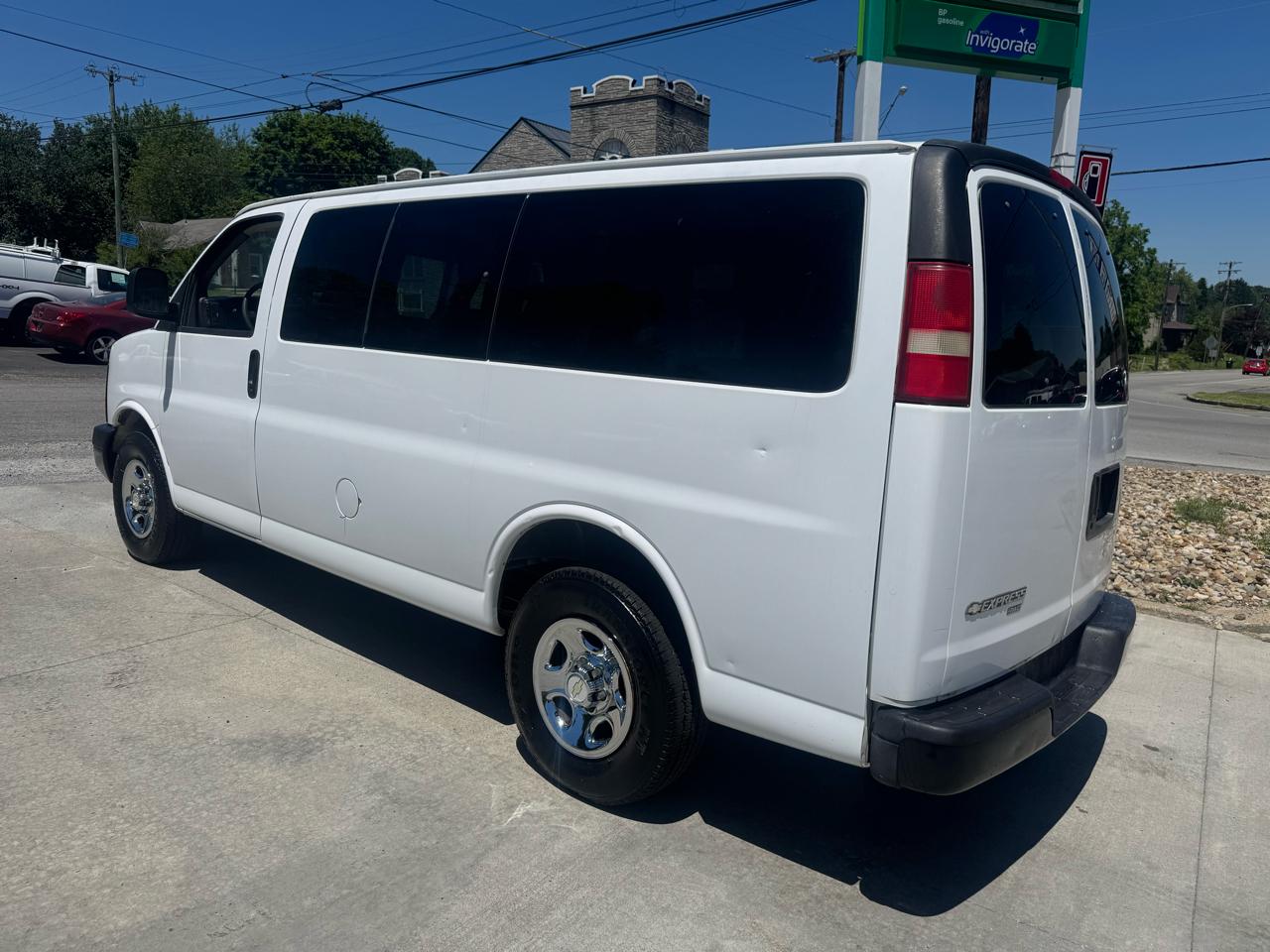 Chevrolet Express LS 1500 AWD 2007