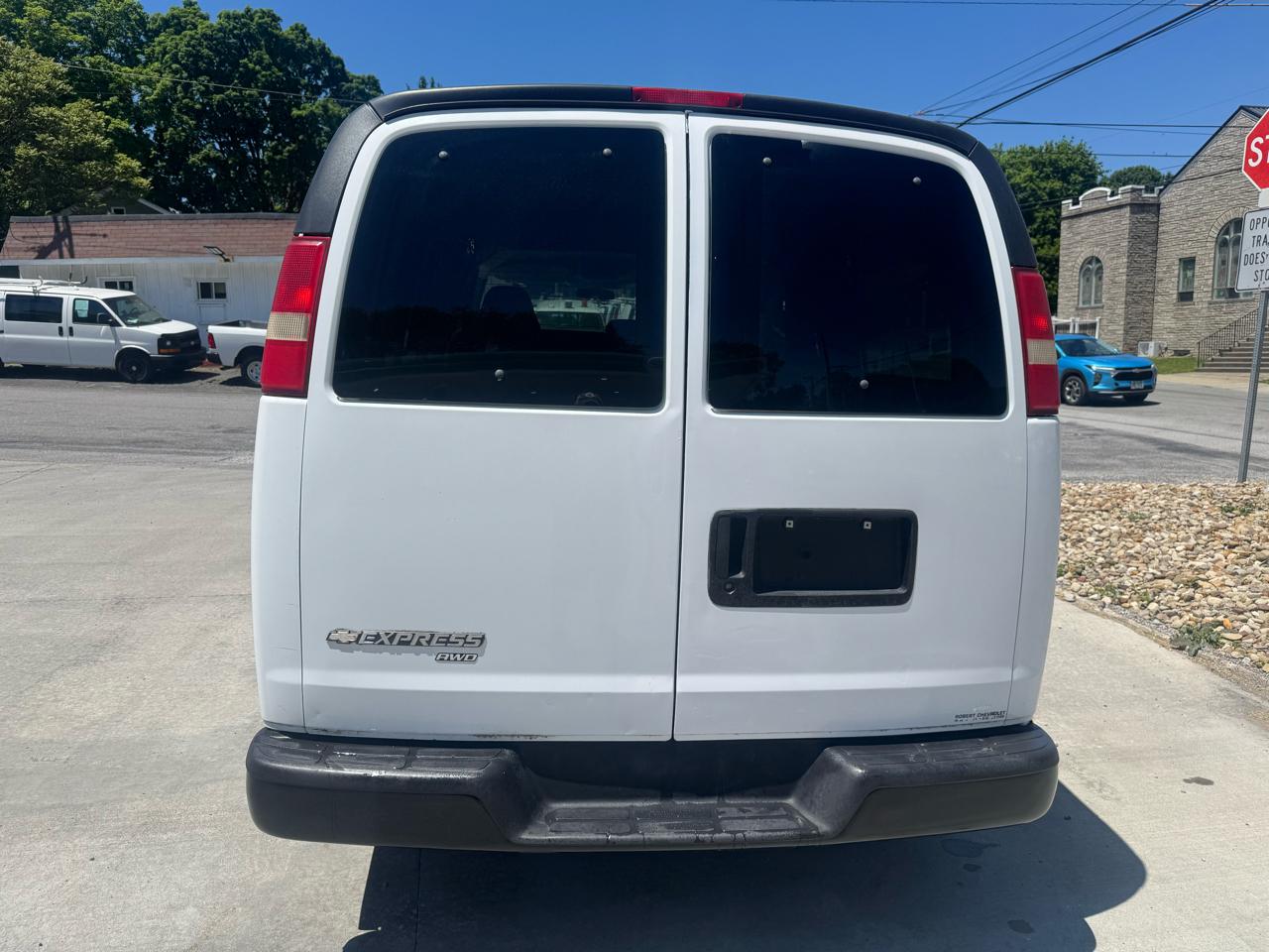 Chevrolet Express LS 1500 AWD 2007