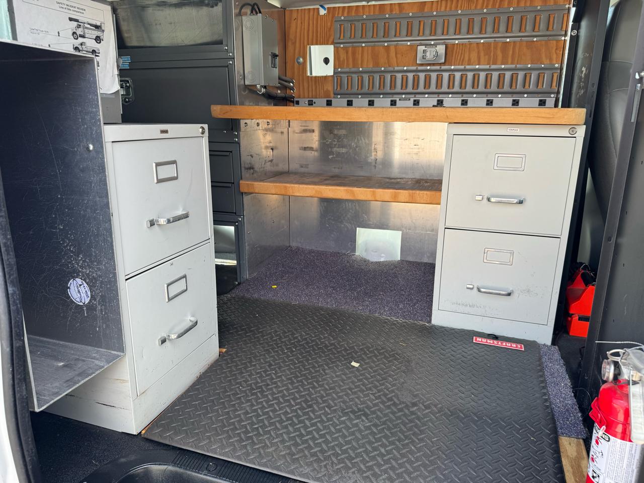 Ford Econoline E-350 Super Duty Extended 2012