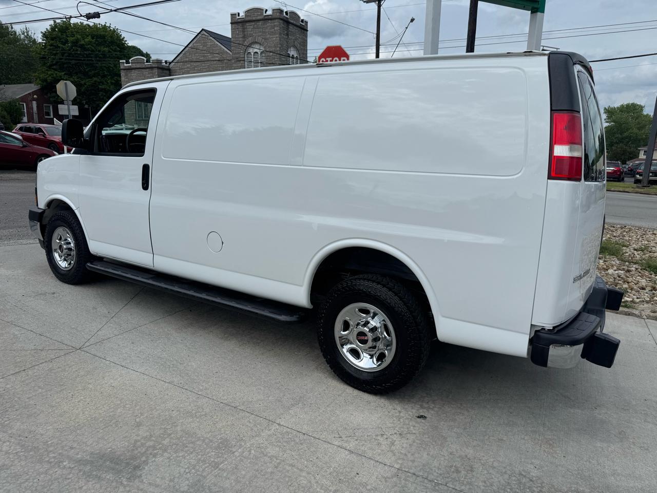 GMC Savana G2500 Cargo 2017