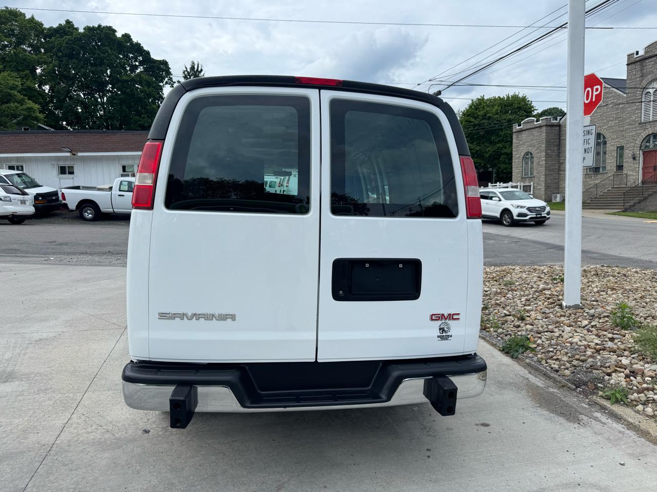 GMC Savana G2500 Cargo 2017