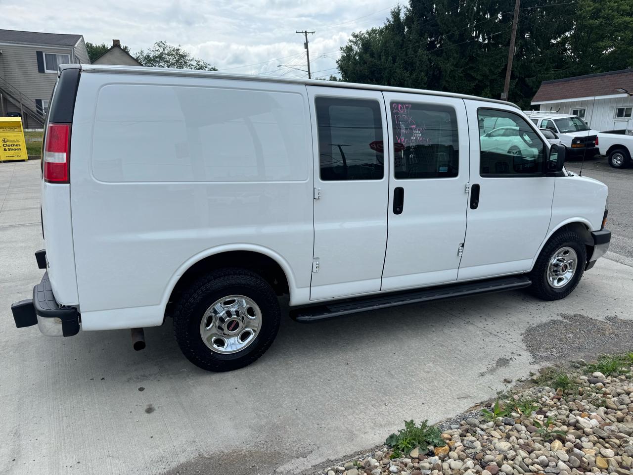 GMC Savana G2500 Cargo 2017