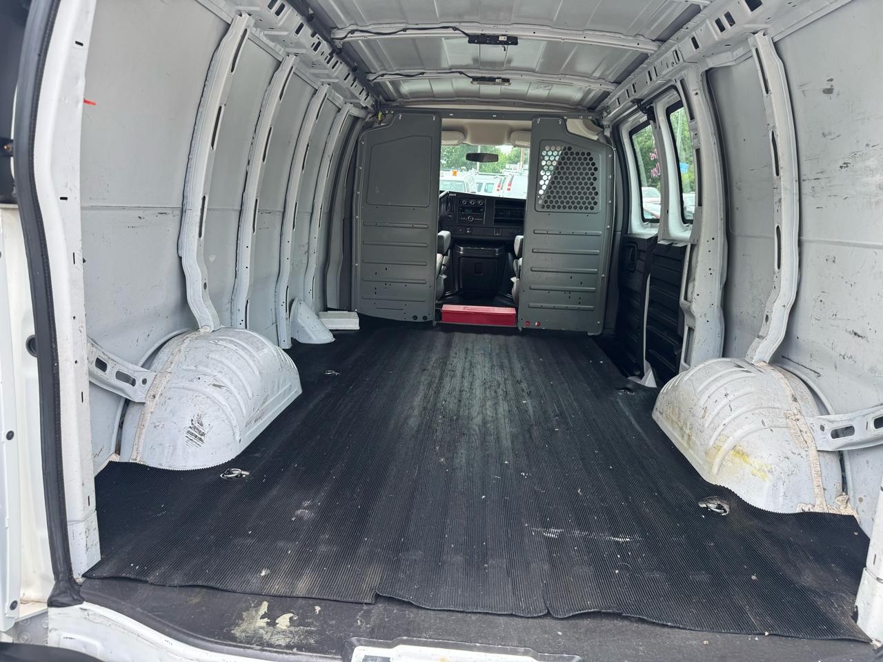 GMC Savana G2500 Cargo 2017