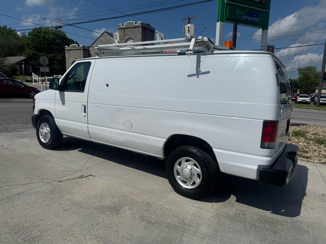 Ford Econoline E-250 2014