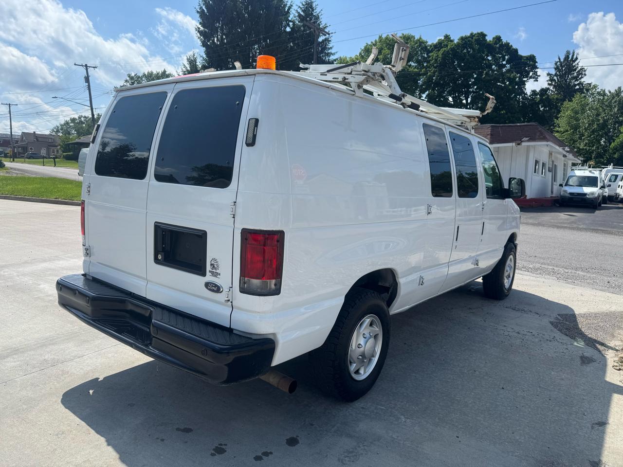 Ford Econoline E-250 2014